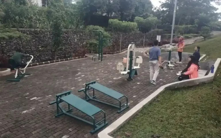 SEKOLAH TINGGI PARIWISATA BOGOR 2024 (1)
